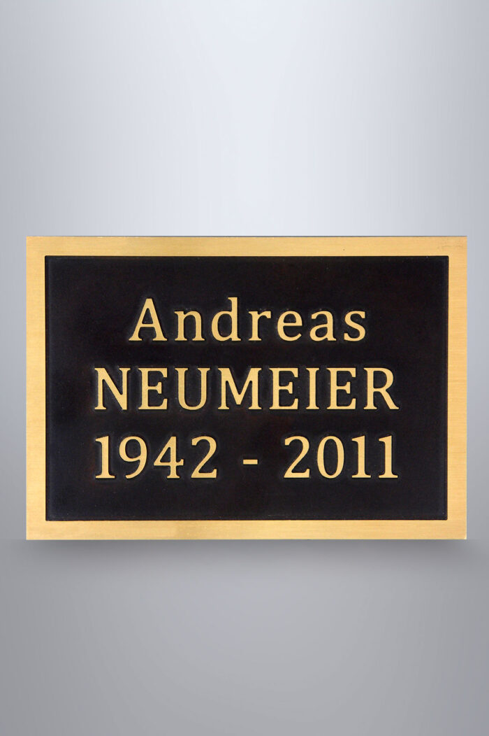 Gestaltungsbeispiel, Schrift erhaben
